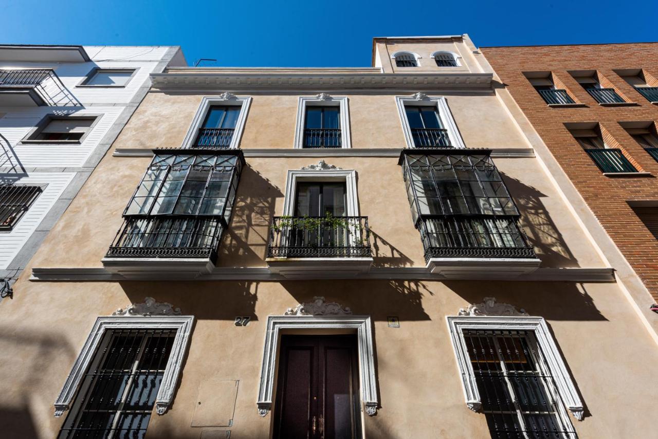 Pajaro Rebelde Bed & Breakfast Seville Exterior photo