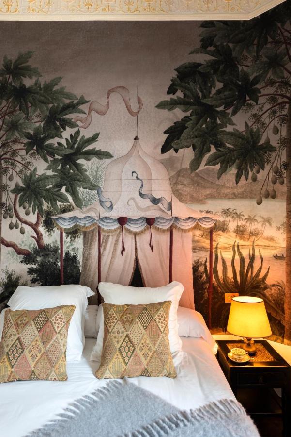 Pajaro Rebelde Bed & Breakfast Seville Exterior photo