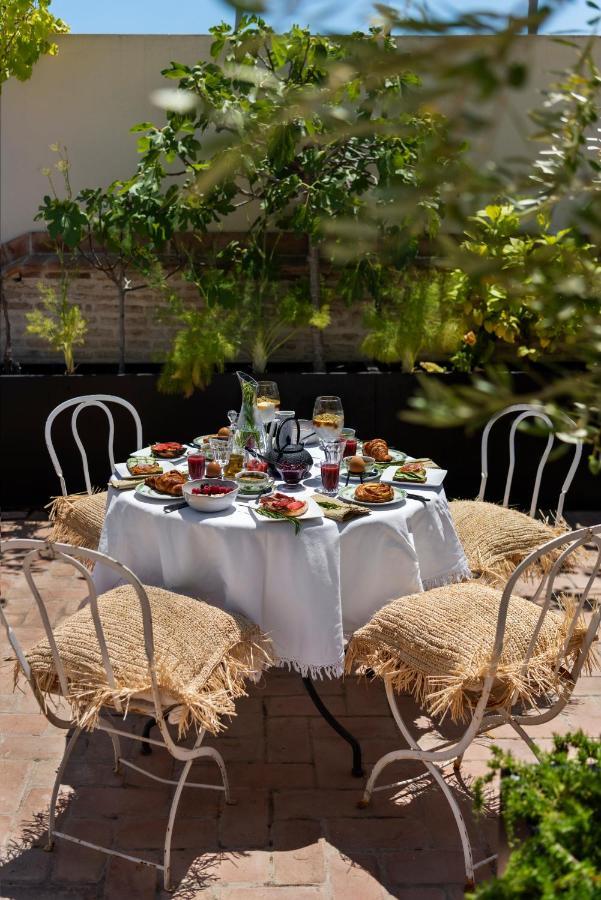 Pajaro Rebelde Bed & Breakfast Seville Exterior photo