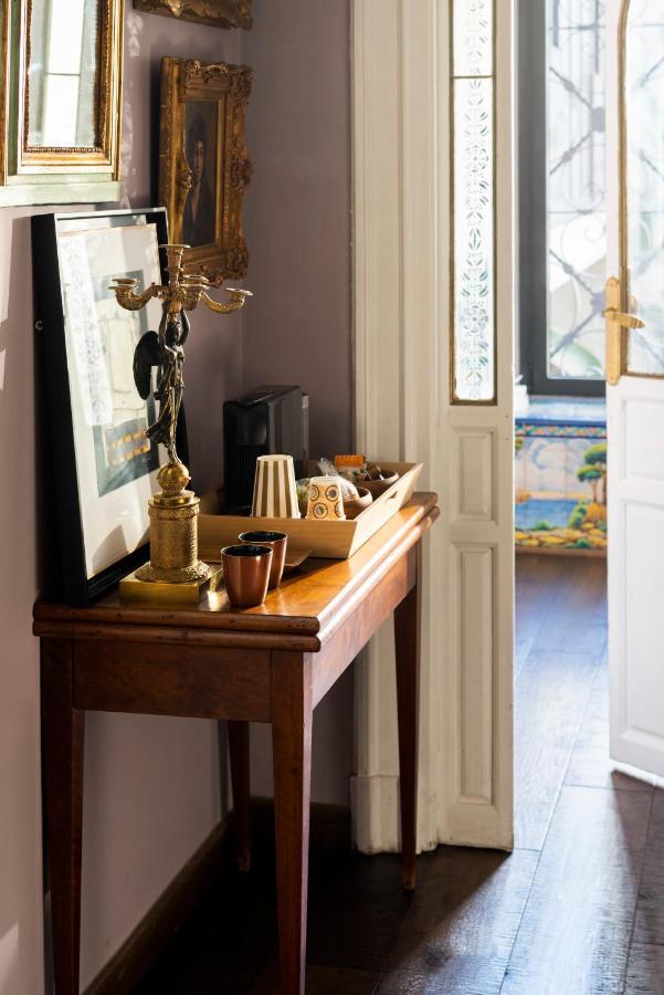 Pajaro Rebelde Bed & Breakfast Seville Exterior photo