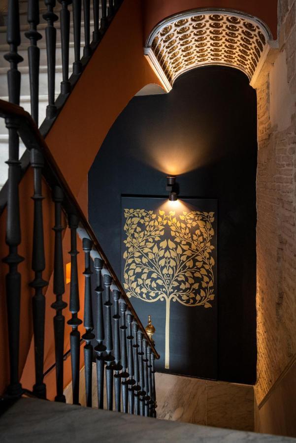 Pajaro Rebelde Bed & Breakfast Seville Exterior photo